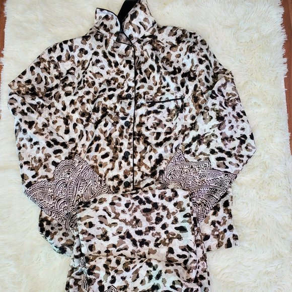 Jones 2 piece Leopard Print Pajama Set